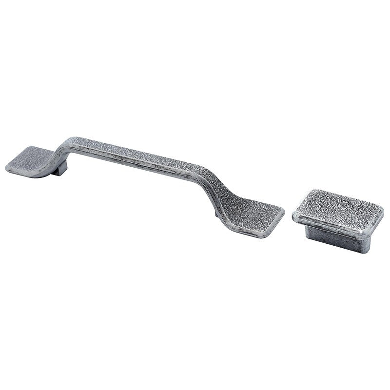 Poignée bones type bouton longueur 50 mm entraxe 32 mm en zamak finition vieux fer. avec materiel.ci - Côte d'Ivoire, accédez à une quincaillerie complète en ligne en Côte d'Ivoire. des produits de qualité et un service client attentif pour vos besoins.