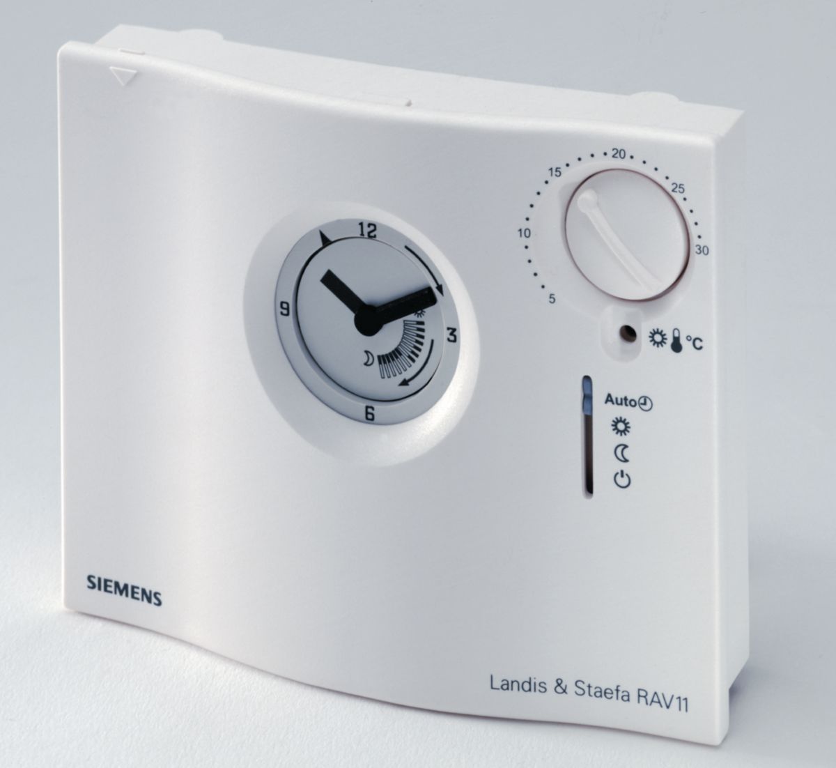 Régulateur d'ambiance programmable siemens avec horloge journalière réf. bpz: rav11.1. materiel.ci - Côte d'Ivoire est votre boutique en ligne spécialisée en quincaillerie en Côte d'Ivoire. profitez d'une expérience d'achat simple et rapide avec une large gamme de produits de qualité.