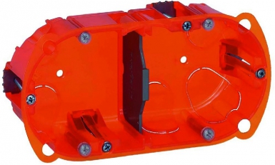 Boîte multimatériaux batibox 2 postes 4 à 5 modules montage vertical ou horizontal - profondeur 40 mm. disponible abidjan cote d'ivoire.