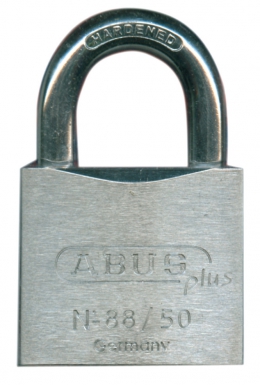 CADENAS T 50 SYSTÈME ABUS-PLUS CORPS LAITON CHROMÉ ANSE H 26 MM 2 CLÉS. Quincaillerie Sénégalaise est la référence au Sénégal pour l'achat de fournitures industrielles et de bâtiment. Nous garantissons des produits durables et un service client exemplaire. Commandez dès maintenant en toute simplicité.