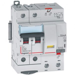 Disjoncteur différentiel monobloc dx³6000 10ka arrivée haute et départ bas à vis 2p 230v~ à 400v~ - 16a - typeac 30ma. disponible abidjan cote d'ivoire.