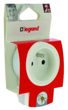 Fiche double fonction avec prise 2p+t 16a pour branchement de 2 appareils sur une même prise. disponible abidjan cote d'ivoire.