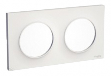 PLAQUE ODACE STYL 2 POSTES ENTRAXE 57 MM VERTICAL BLANC BRILLANT. Quincaillerie Sénégalaise met à votre disposition une gamme complète de solutions pour vos besoins en bâtiment et plomberie. Qualité, fiabilité et rapidité sont nos maîtres mots. Faites vos achats en ligne en toute sérénité.