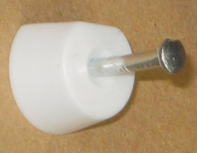 Taquets d'étagère à clou plastique blanc sachet 100 p. disponible abidjan cote d'ivoire.